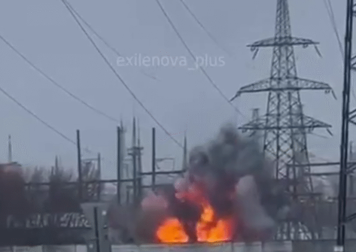 Дим і полум’я над територією Шатурської ГРЕС