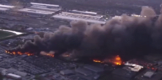 Місце падіння вантажного літака у Кентуккі