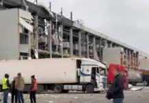 Наслідки удару по логістичному центру у Святошинському районі Києва