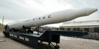 Ракета Minuteman III стартує з бази Ванденберг у Каліфорнії