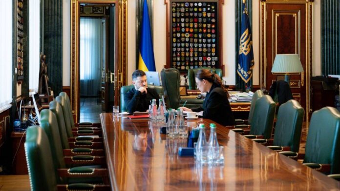 Президент Володимир Зеленський під час заяви щодо кадрових рішень