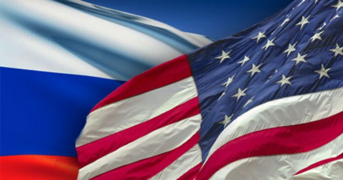 Прапори США та росії