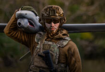 Sweden finances purchase of 400 long-range strike drones Український військовий оператор дрона