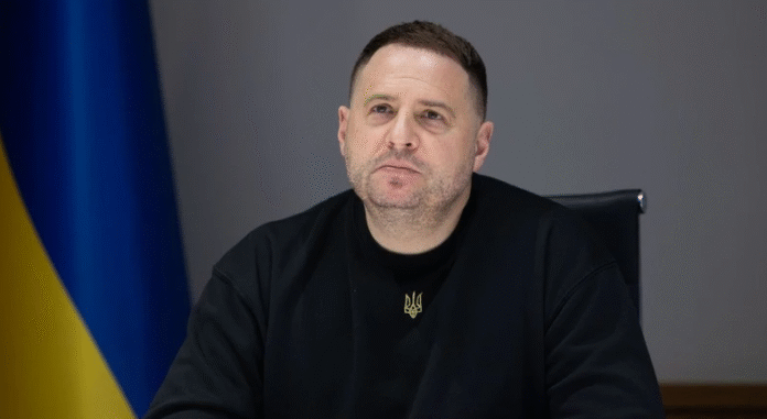 Андрій Єрмак під час виступу в Києві