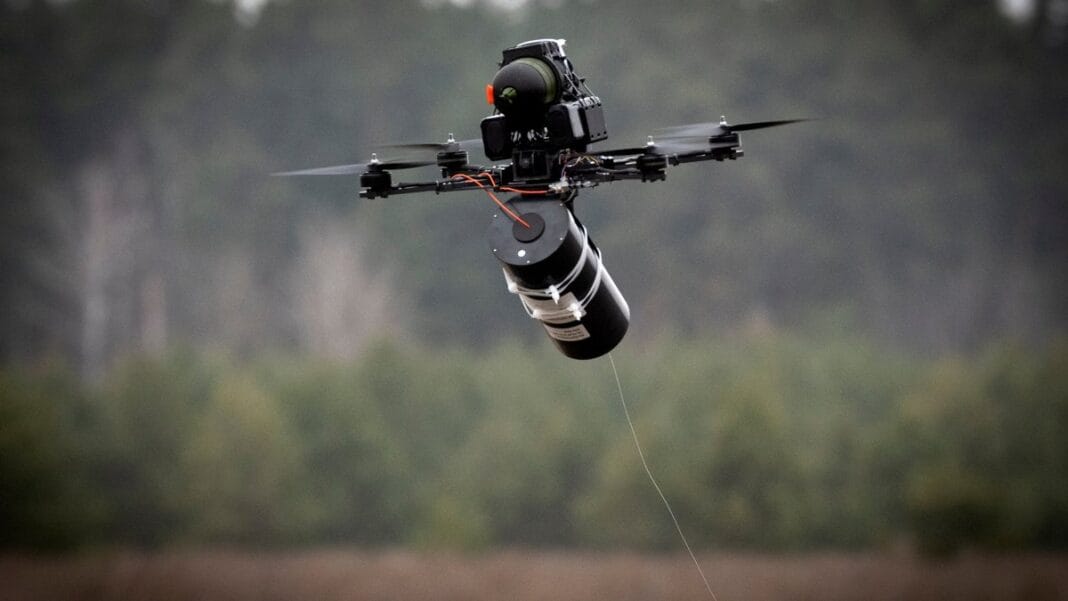 Дрон з вибухівкою