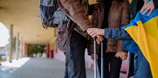 Ukrainian refugees at the UK airport