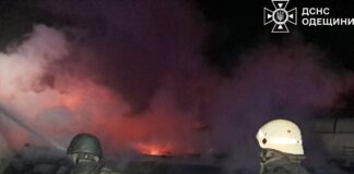 Пожежа на стоянці вантажних автомобілів після удару дронів на Одещині