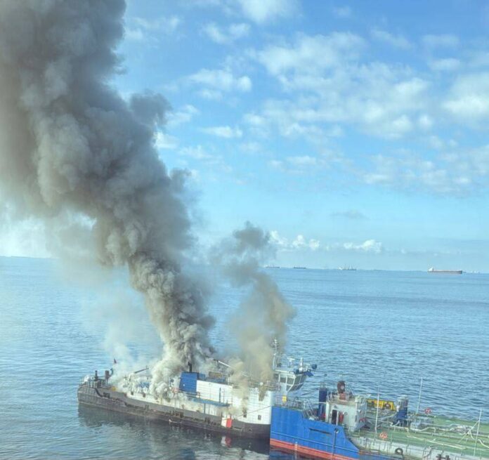 Пожежа в порту «Кавказ» після нічної атаки