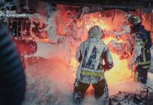 Attack on Kyiv region: injured people and fires Rescuers extinguish fire after missile strike in Kyiv region