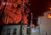 Пошкоджена будівля пожежно-рятувального підрозділу ДСНС на Сумщині