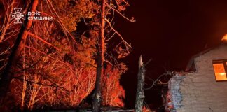 Пошкоджена будівля пожежно-рятувального підрозділу ДСНС на Сумщині