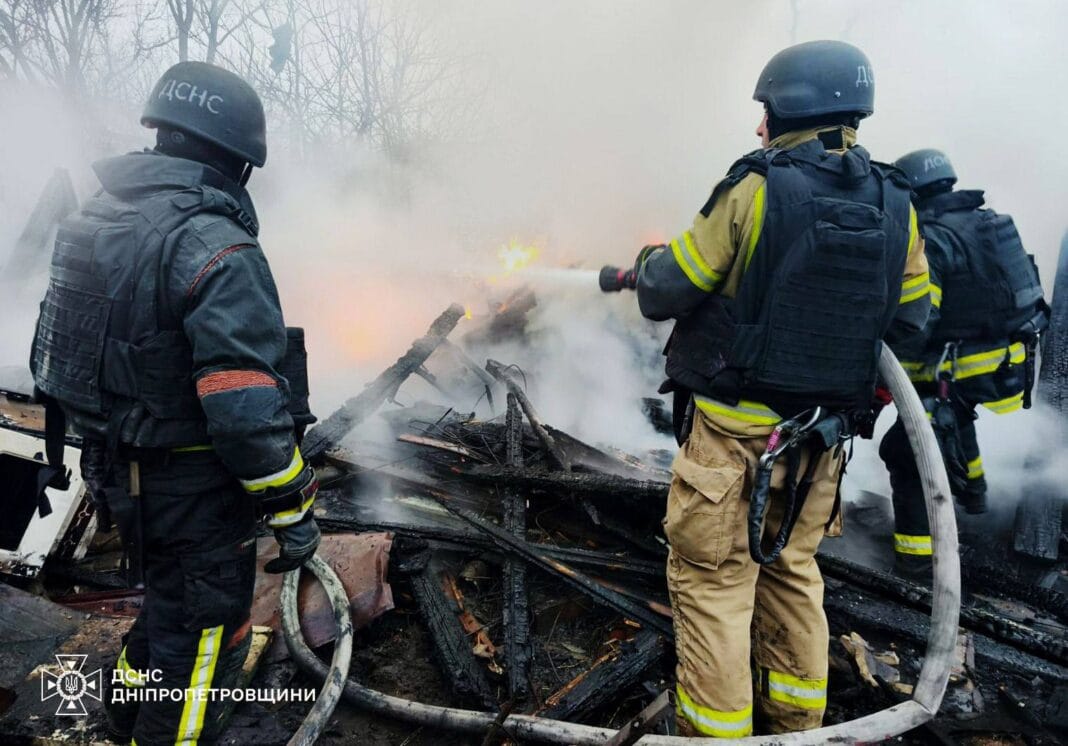 The aftermath of a nighttime UAV attack in the Dnipro region, rescuers are working.