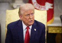 Дональд Трамп під час публічної заяви