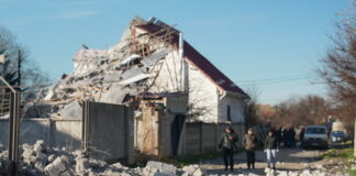 Наслідки обстрілу житлових будинків у Миколаєві