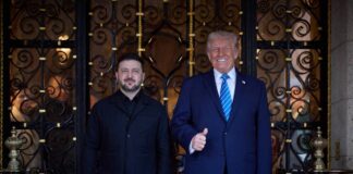 Володимир Зеленський і Дональд Трамп під час переговорів щодо мирного плану
