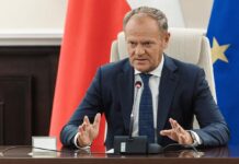 Tusk says the West will lose if Russia dictates terms of peace Прем’єр-міністр Польщі Дональд Туск під час публічної заяви