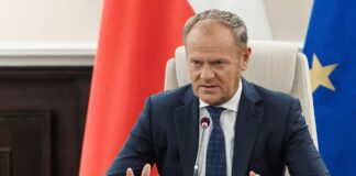 Прем’єр-міністр Польщі Дональд Туск під час публічної заяви
