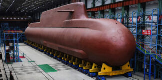 Корпус ядерного підводного човна КНДР на верфі