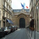 Франція блокує репараційний кредит Україні