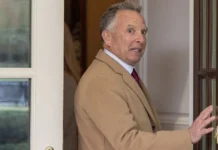 Віткофф зустрінеться із Зеленським та європейськими лідерами в Берліні Стів Віткофф на дипломатичній зустрічі під час міжнародних переговорів