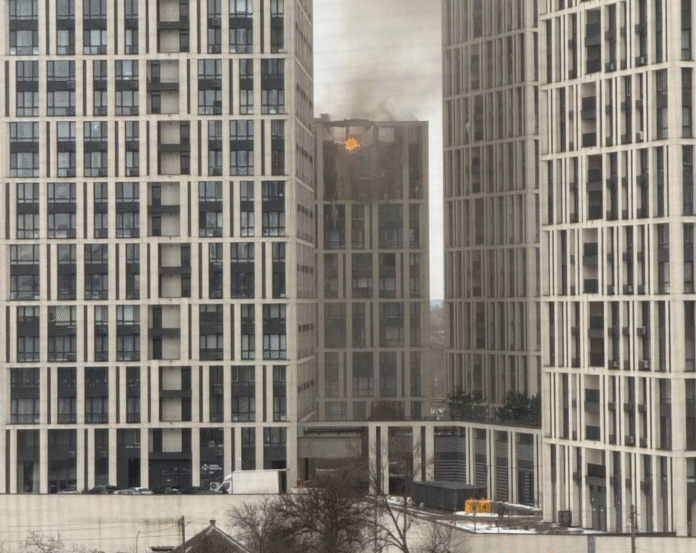 Багатоповерхові будинки Києва взимку на тлі перебоїв з теплопостачанням