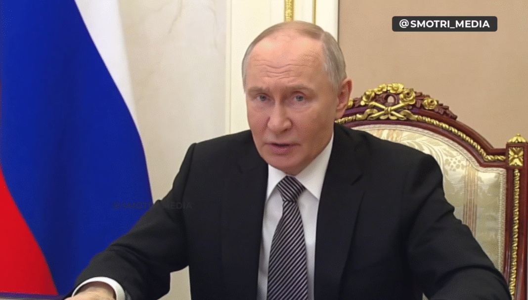 Путін під час офіційного звернення