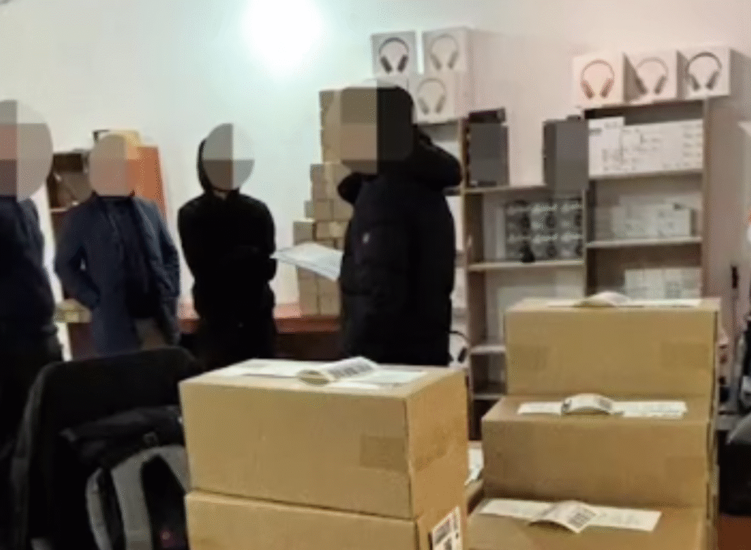 Вилучення контрафактної техніки під час обшуків у Київській області