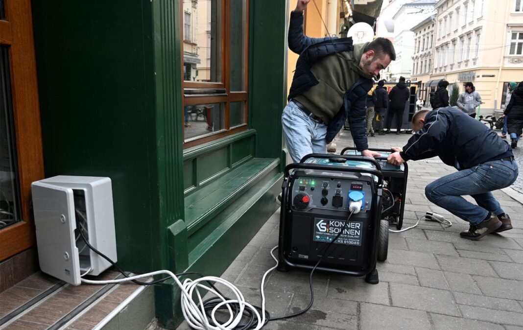 _generator__vidklyuchennya_svitla_gettyimages_2186605777_2192ed7ff99a61654c7990a39576bbda_1300x820 Екстрені відключення київ