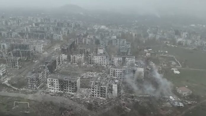 id6ukpz11lkyyjcj Зруйновані квартали Мирнограда після російських авіаударів та атак дронами.