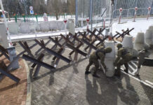 Польща укріплює кордон із Білоруссю та Калінінградом Бетонні протитанкові укріплення на кордоні Польщі