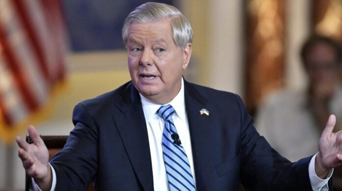 Сенатор США Ліндсі Грем під час виступу