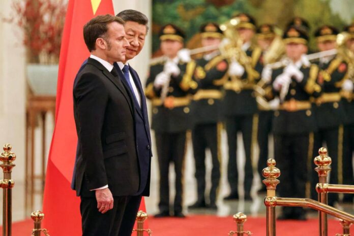 Xi Jinping and Emmanuel Macron discuss the situation in Ukraine.
