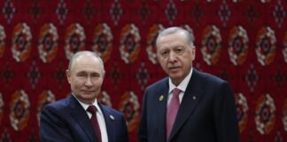 Erdogan and Putin meet in Turkmenistan