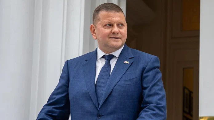 Валерій Залужний під час офіційного заходу у Великій Британії