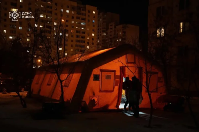 Пункт незламності в Києві під час відключень електроенергії