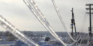 Негода залишила Одещину без світла Аварійні роботи на пошкодженій лінії електропередач