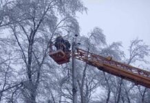 Emergency crews restore power supply in settlements of Kyiv region