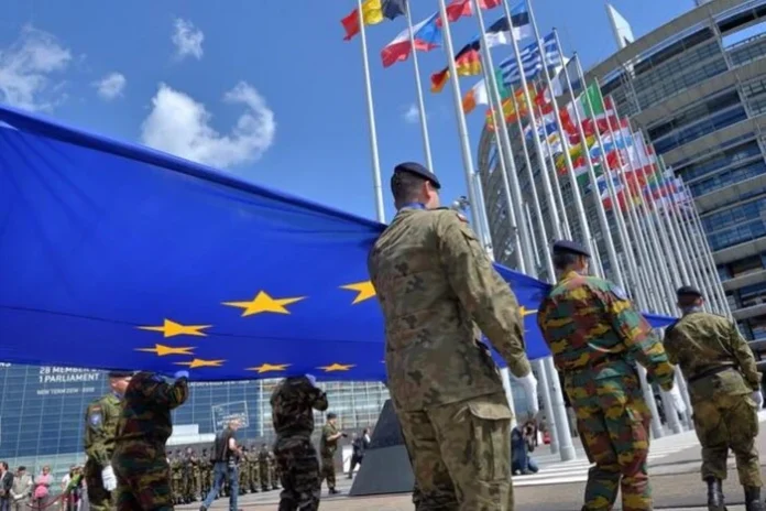 Військові та прапори країн ЄС