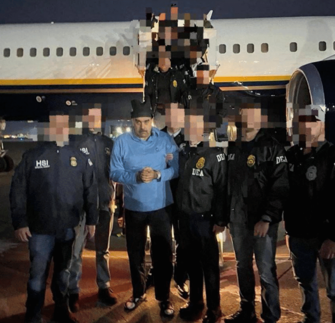 Nicolas Maduro under escort of US law enforcement in New York