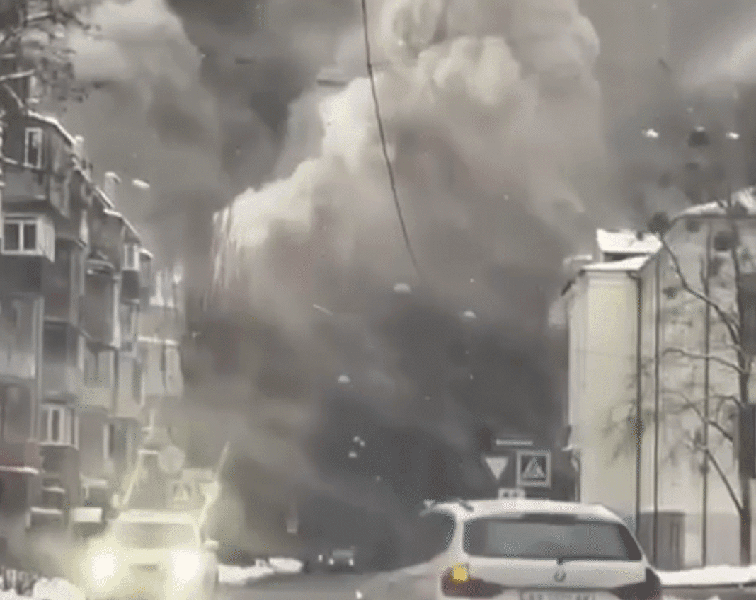 Наслідки ракетного удару по багатоповерхівці в Харкові