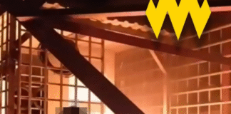 Пошкоджена вишка зв’язку військового об’єкта