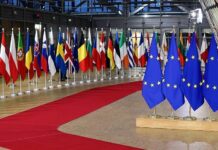 Прапори Європейського Союзу в Брюсселі