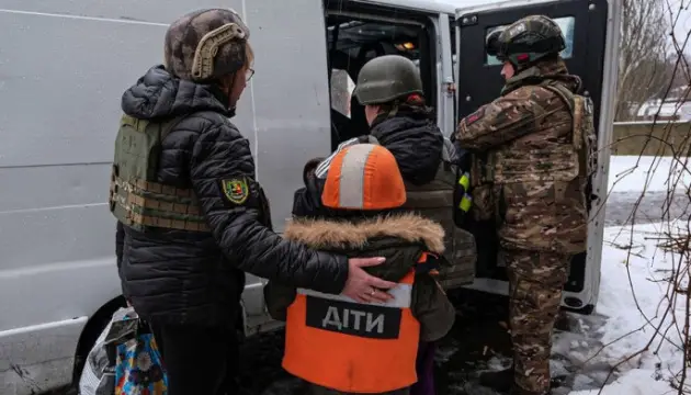 forced-evacuation-of-over Евакуація дітей із прифронтових населених пунктів Запорізької області