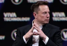 Маск образив главу МЗС Польщі Ілон Маск під час публічного виступу