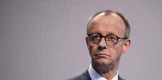 Канцлер Німеччини Фрідріх Мерц під час виступу