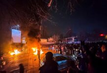 Mass protests in Iran amid economic crisis