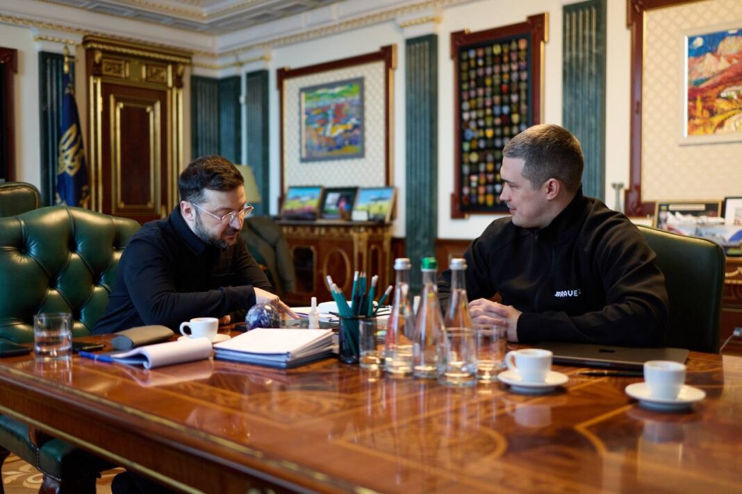 Володимир Зеленський і Михайло Федоров під час робочої зустрічі