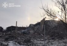 Російський дрон убив чотирьох людей на Донеччині Руйнування житлового будинку після удару БпЛА