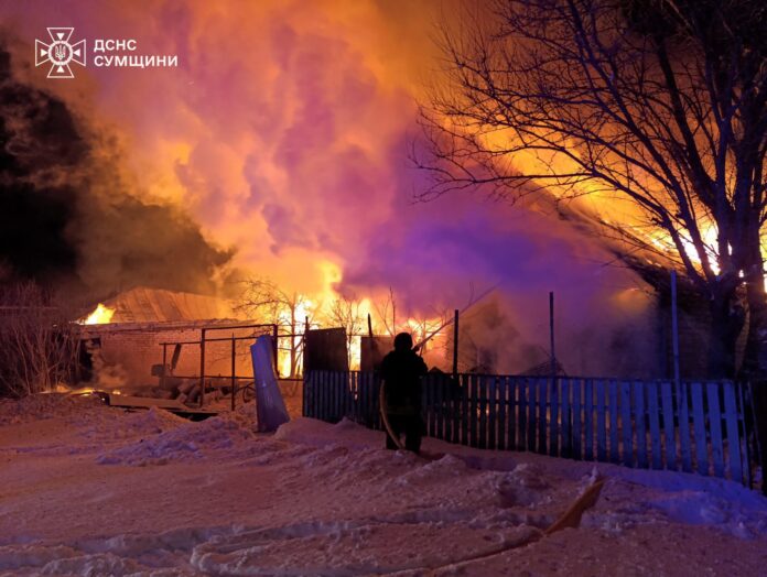photo_2026-01-31_09-47-48 Residential building on fire after shelling in Sumy region