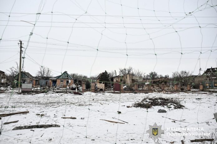 Зруйновані будинки на Запоріжжі після російських обстрілів